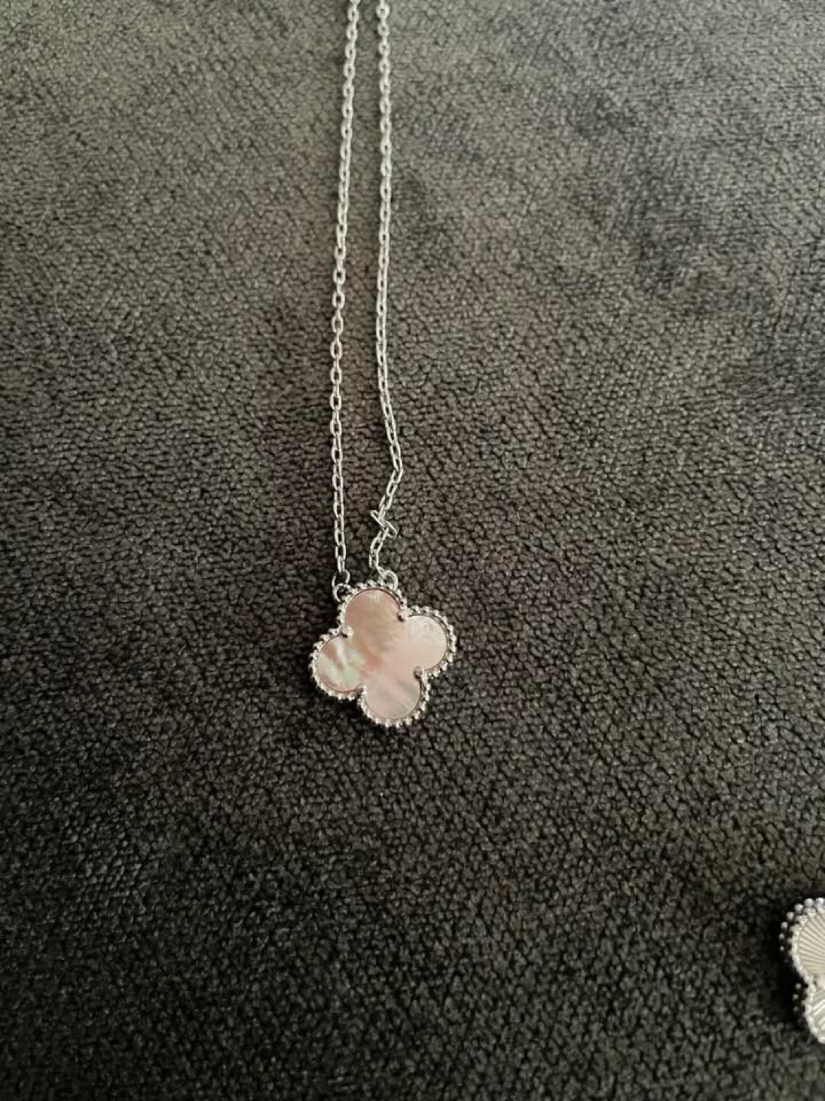 Irisidecent necklace