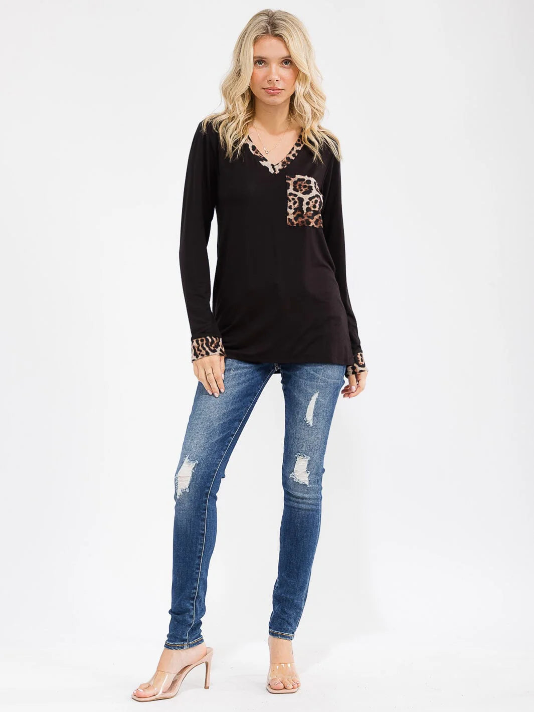 LONG SLEEVE V-NECK FRONT POCKET ANIMAL PRINT TOP